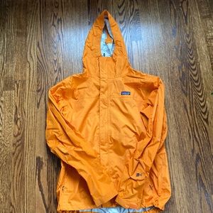 Mens Patagonia rain jacket